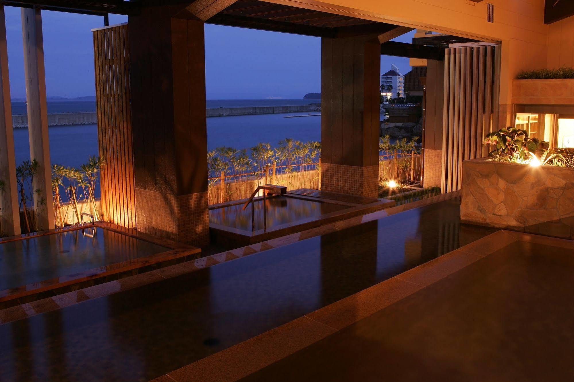 Amahara Hotel Sumoto Екстериор снимка