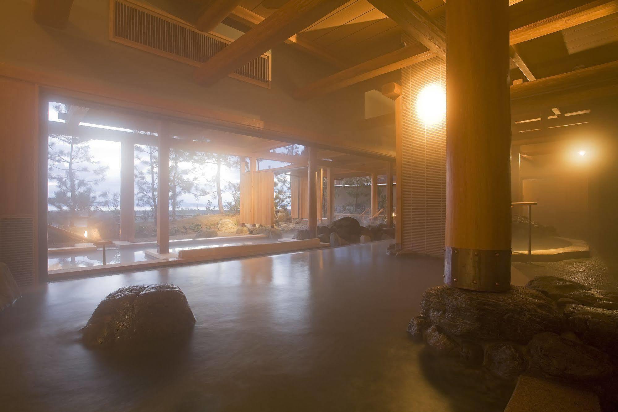 Amahara Hotel Sumoto Екстериор снимка