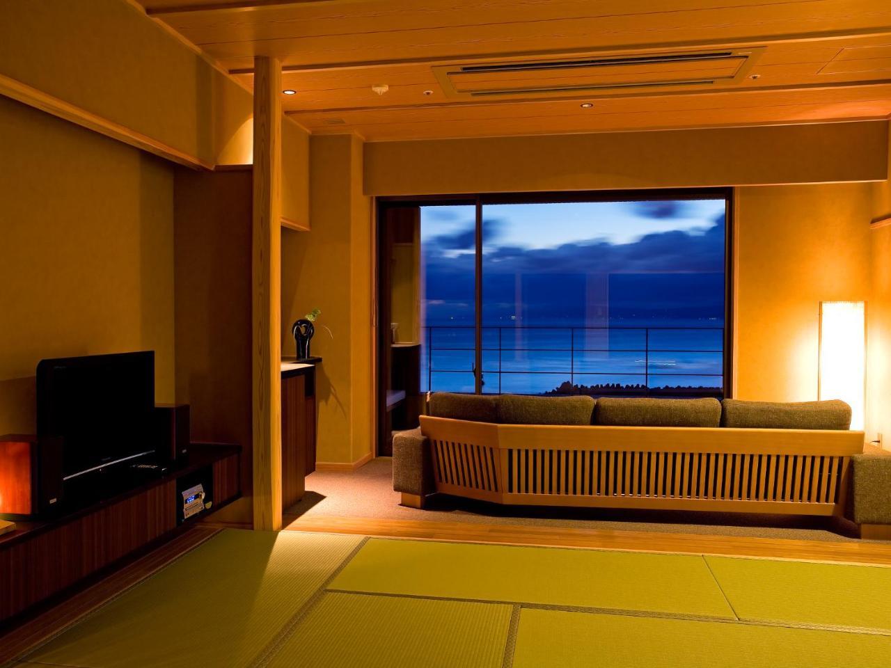 Amahara Hotel Sumoto Екстериор снимка